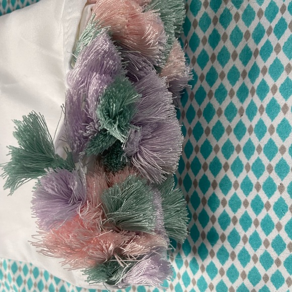 Tassel Party Window Panel - Picture 2 of 3